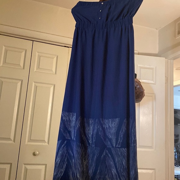 Navy blue strapless dress 3 buttons down front design on bottom of dress - Picture 1 of 8
